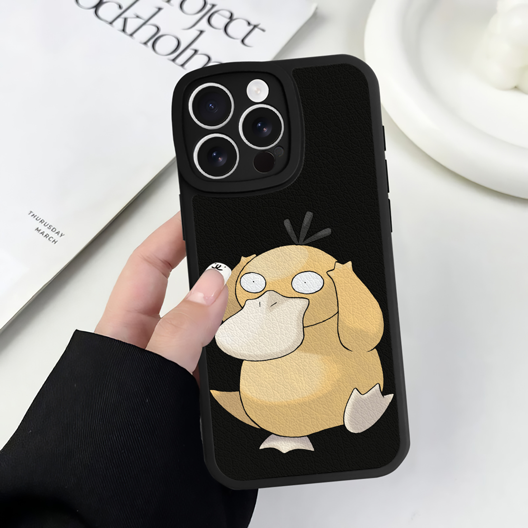 （画像用） ポケットモンスター Pokémon 【iPhone 16シリーズ対応】シリコンスマホケース（レザー調） 材質：シリコン